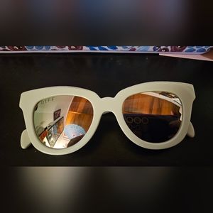 Diff Pink Mirrored Sunglasses